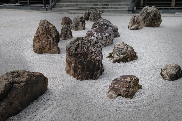 Wabi-Sabi philosophy as observed in Karesansui gardens