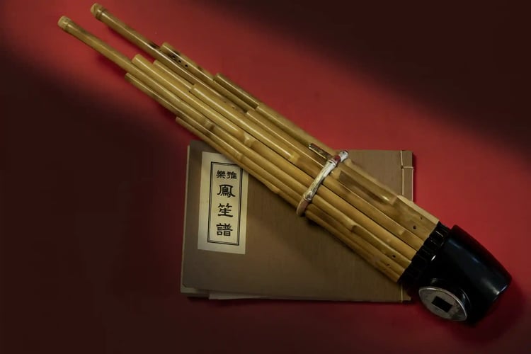 Gagaku The Shō (Mouth Organ) and its Musical Notation