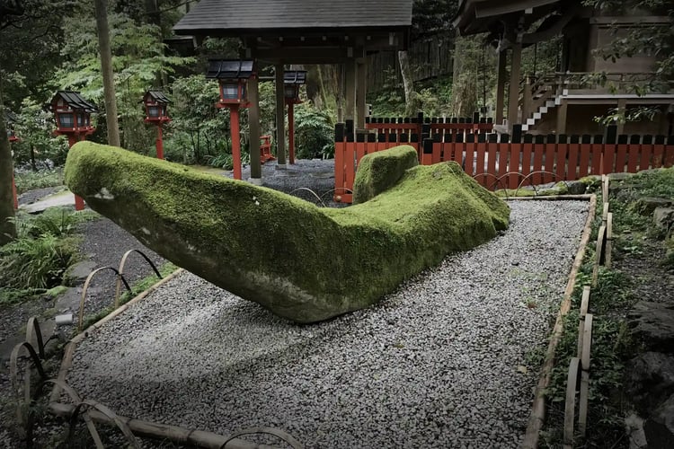 The boat-shaped stone at Kibune Shrine_s Main Shrine (Chugu) in early summer