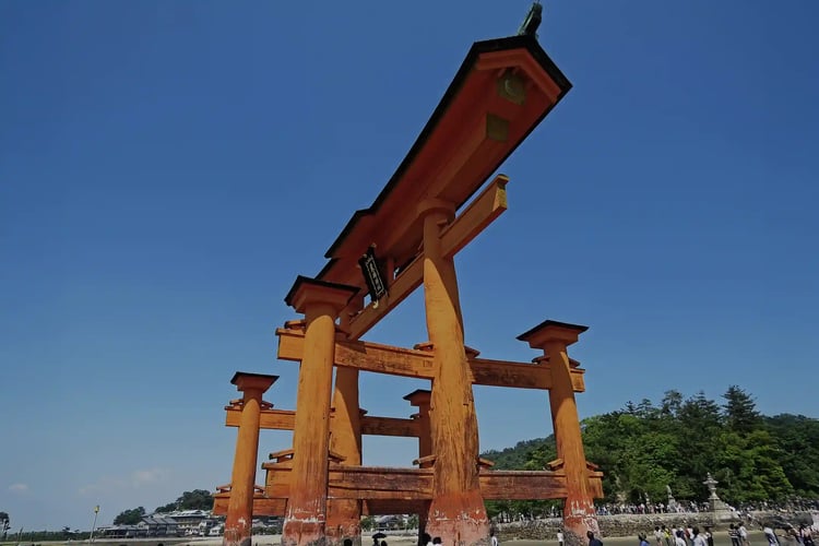 Miyajima Itsukushima Shrine_s Great Torii Gate