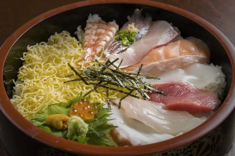 Scattered Sushi Bowl with Seafood