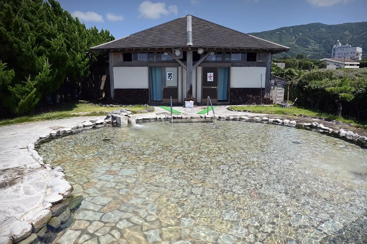 Hamano-yu Open-Air Bath, Izu Ōshima
