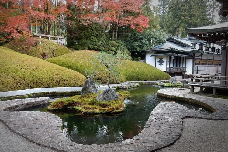 The garden of Fukuchi-in Temple, Mount Koya
