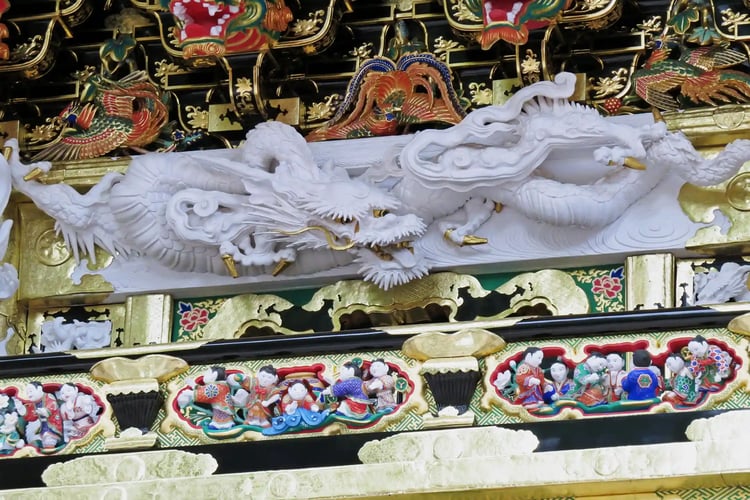 Nikko Toshogu Shrine Yomeimon Gate, Dragon Carving on the main pillar