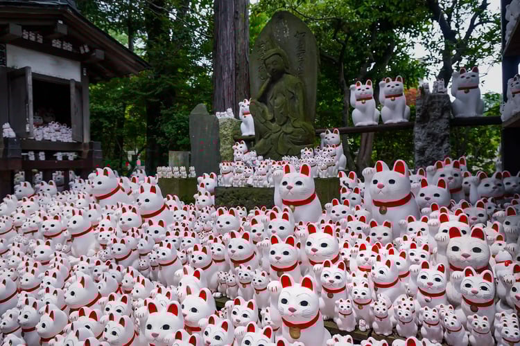 Gotoku-ji Temple, famous for its beckoning cats, in Setagaya, Tokyo