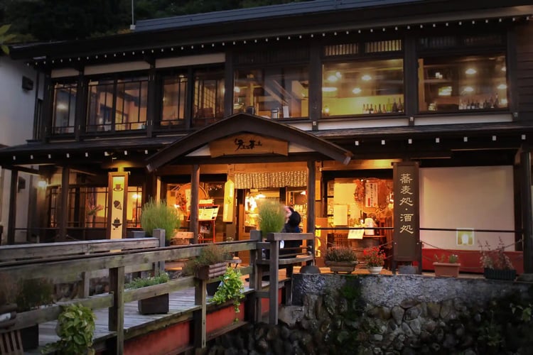 Ginzan Onsen (Obanazawa City, Yamagata Prefecture)