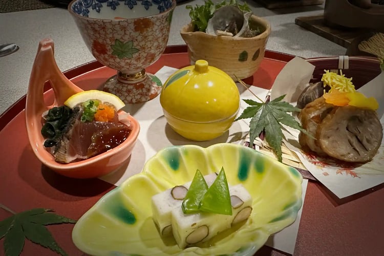 A platter of autumn_s seasonal flavors