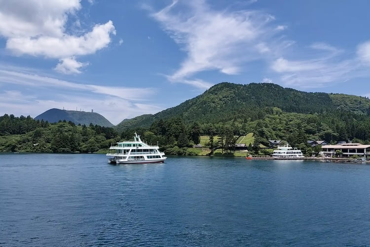 Hakone Cruise Ship (or Hakone Sightseeing Cruise) Lake Ashi Pirate Ship arriving at Hakone-machi Port