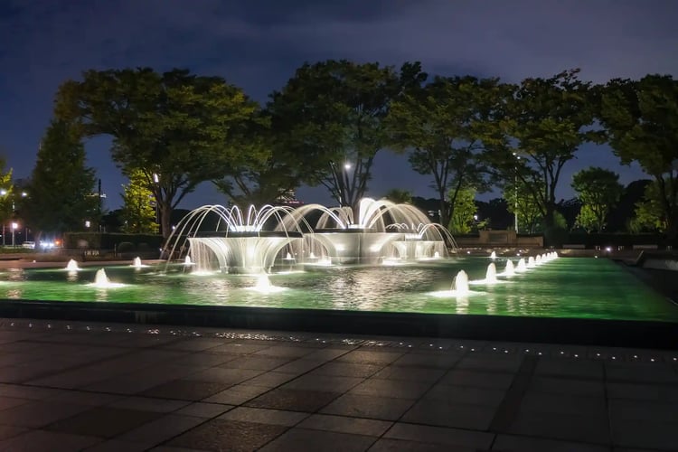 Night view of Wadakura Fountain Park