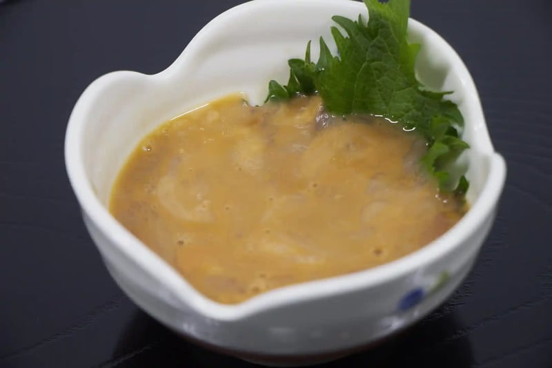 Sea cucumber intestines, the raw material for konowata