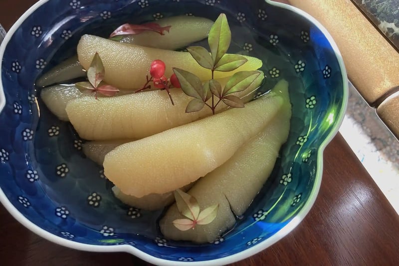 Simmered herring roe, one of the preserved foods that became chinmi