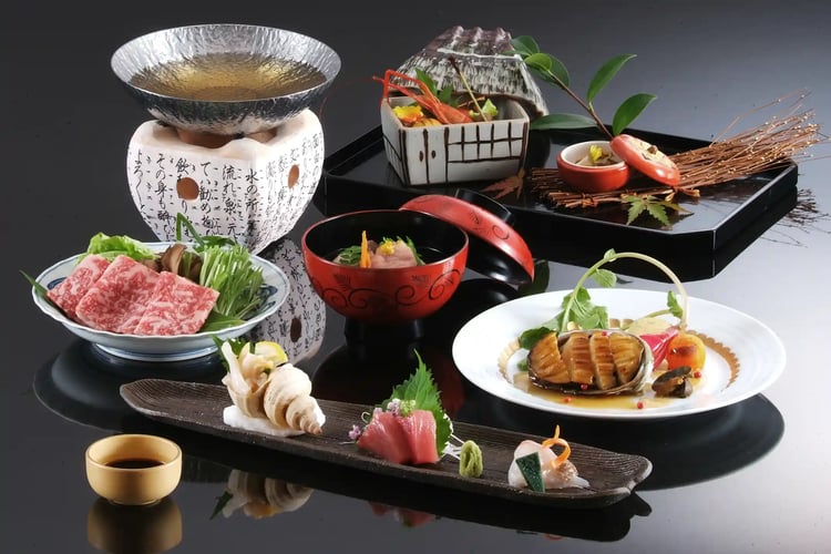 Traditional Japanese Multi-Course Meal)