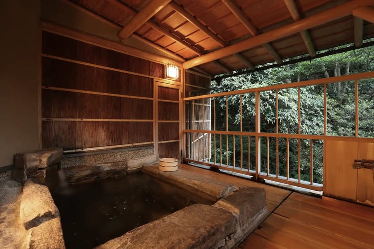 Japanese-style_Superior_Room_with_Open-Air_Bath