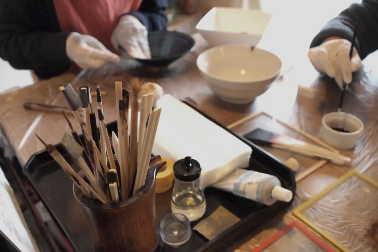 A Kintsugi Class on a Certain Day