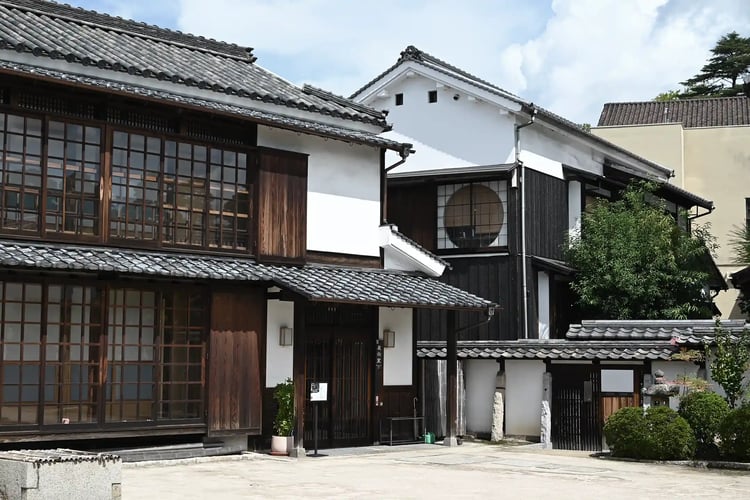 The Kurashiki Streetscape