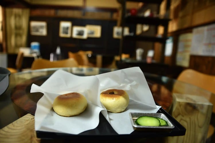 Dango served as a gesture of Omotenashi