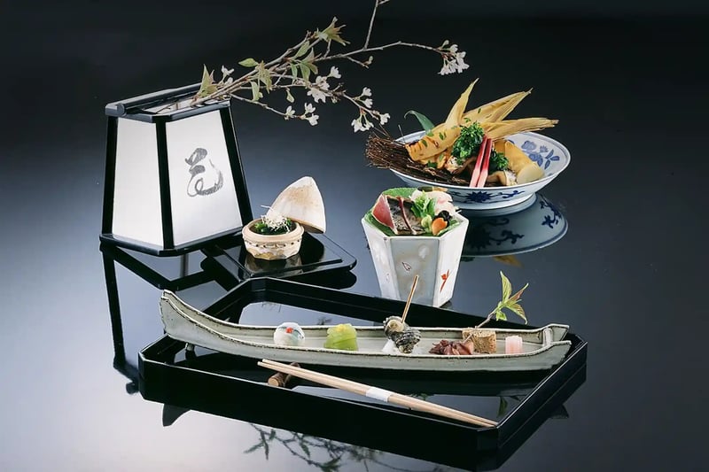 Seasonal_Kaiseki_(27894471533)