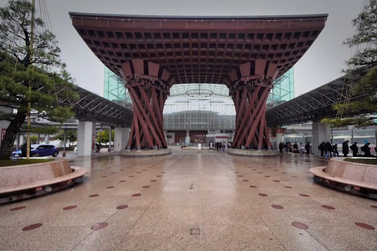 Rainy Tsuzumi Gate of Kanazawa