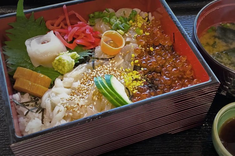 Squid Sashimi Rice Bowl