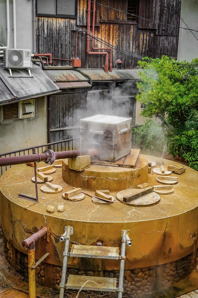 Goshō-Sengen (Hot Spring Source) in Arima Onsen