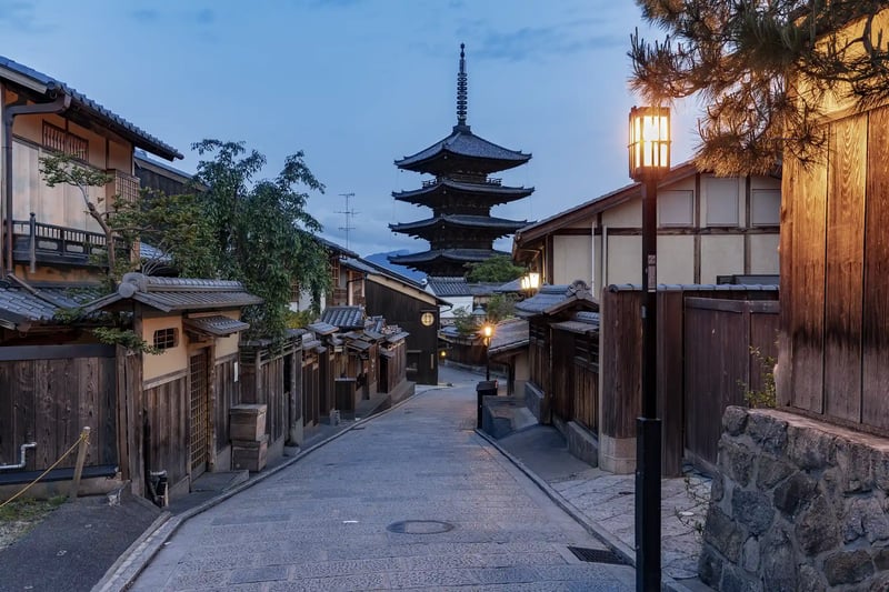 The scenery of Higashiyama and Kiyomizu-dera Temple approach in Kyoto during the early morning