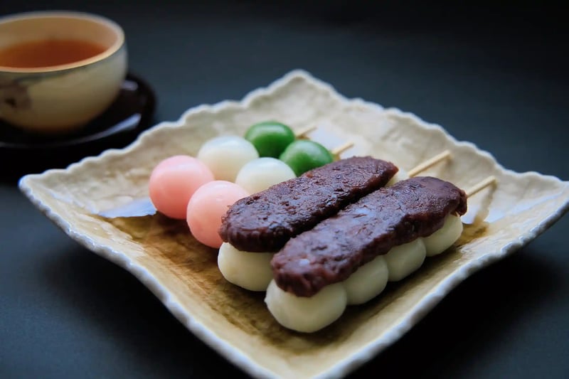 Sanshoku Dango and Ankake Dango on a plate