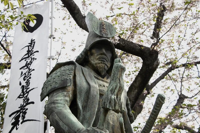A statue of Katō Kiyomasa