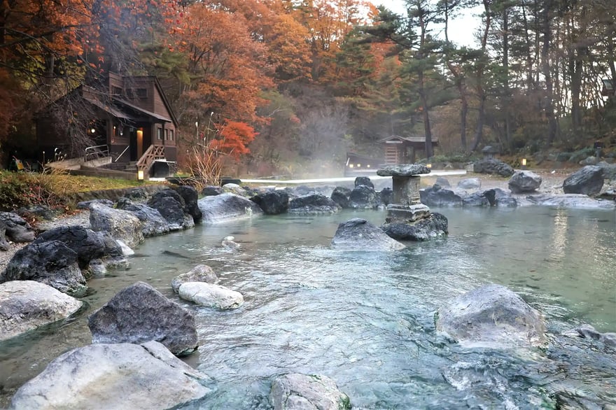Morning autumn colors at Sainokawara Park, Kusatsu Onsen