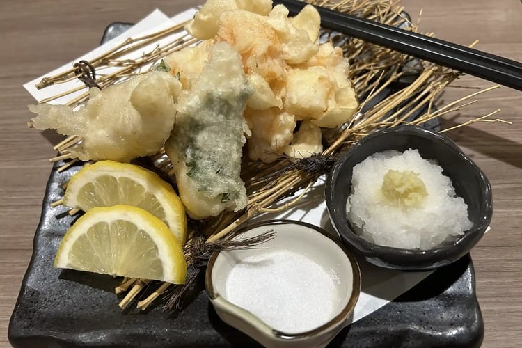 Deep-fried battered seafood and vegetables