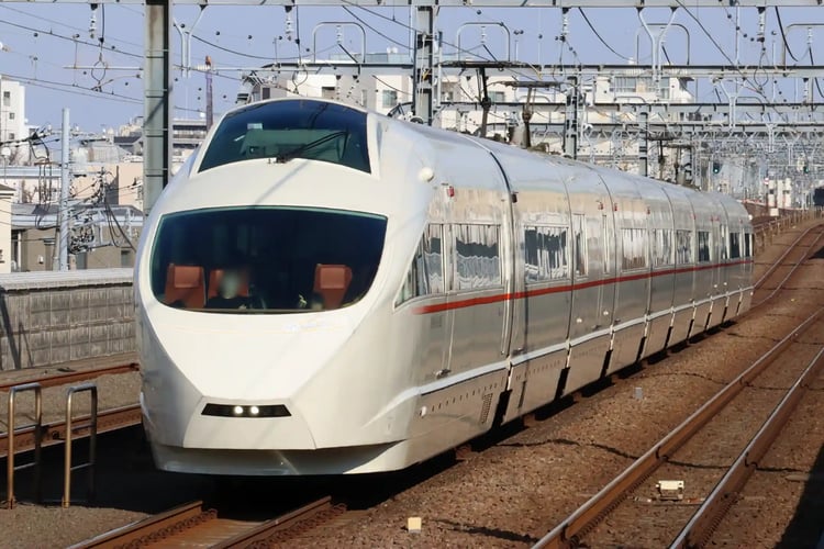Odakyu Electric Railway 50000 series VSE