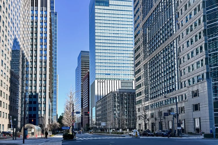 The Otemachi business district, lined with stunning skyscrapers