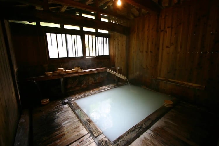 The indoor hot spring bath at Tsurunoyu, Nyuto Onsen