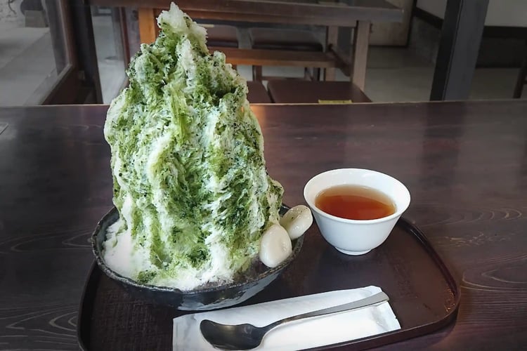 Matcha Ice Cream and Hojicha