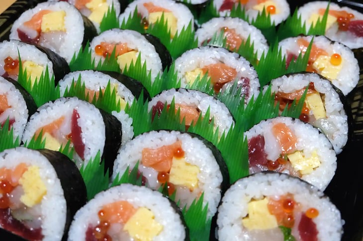 Jumbo Seafood Sushi Roll