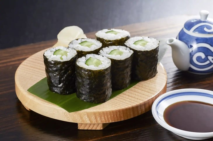Kappa-maki (Cucumber Sushi Roll)