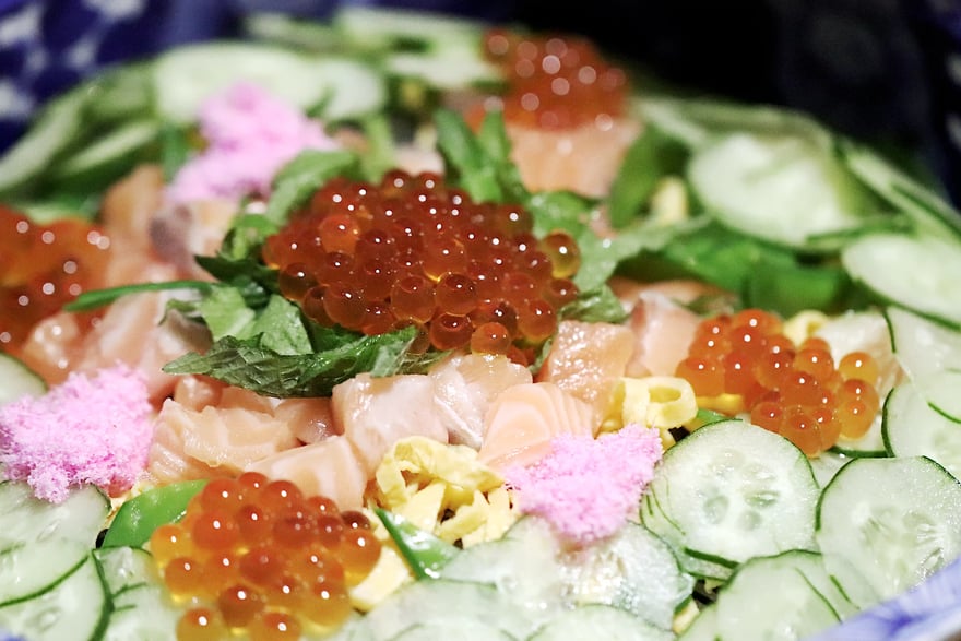 Assorted Sashimi over Vinegar-seasoned Rice