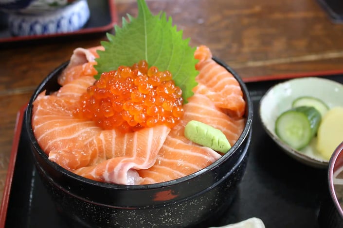 Salmon Oyako Don (Parent-and-Child Bowl)