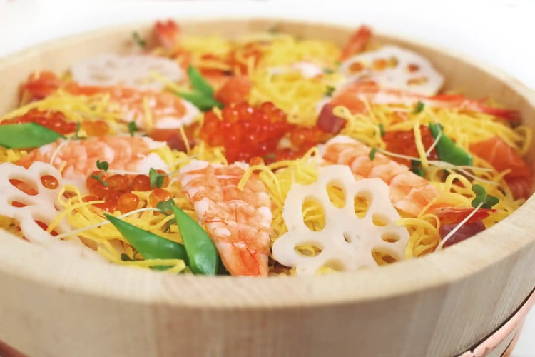 Chirashi Sushi (Scattered Seafood Sushi Bowl)