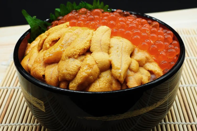 Fresh Sea Urchin and Salmon Roe Rice Bowl
