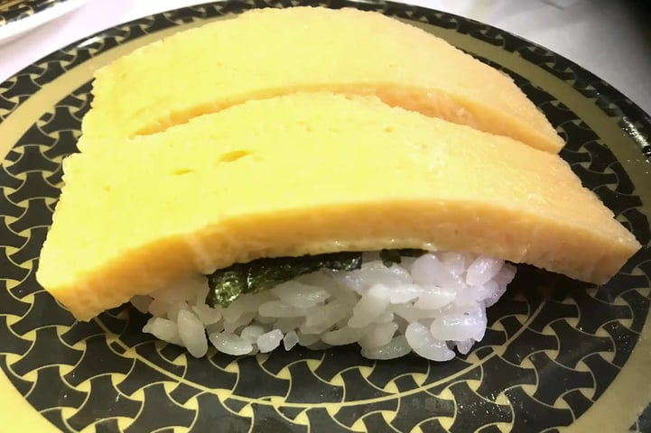 Tamago Nigiri (Sweet Rolled Omelet Sushi)
