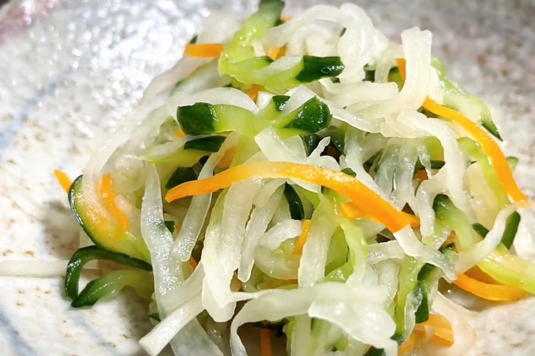 Sunomono (Japanese Vinegar-Based Salad)