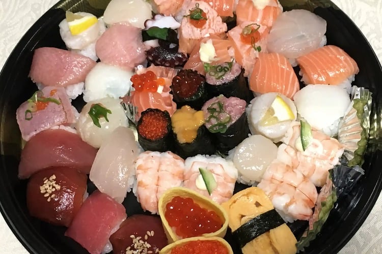 Temari Sushi (Bite-Sized Ball-Shaped Sushi)