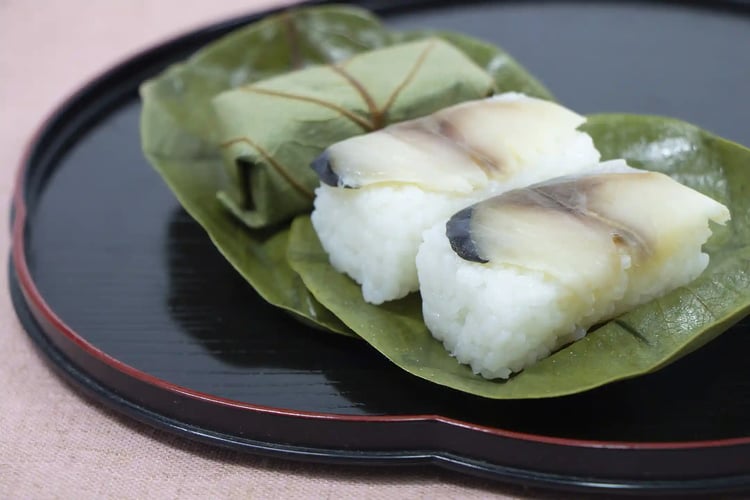 Persimmon Leaf Sushi (Wrapped in Leaf)