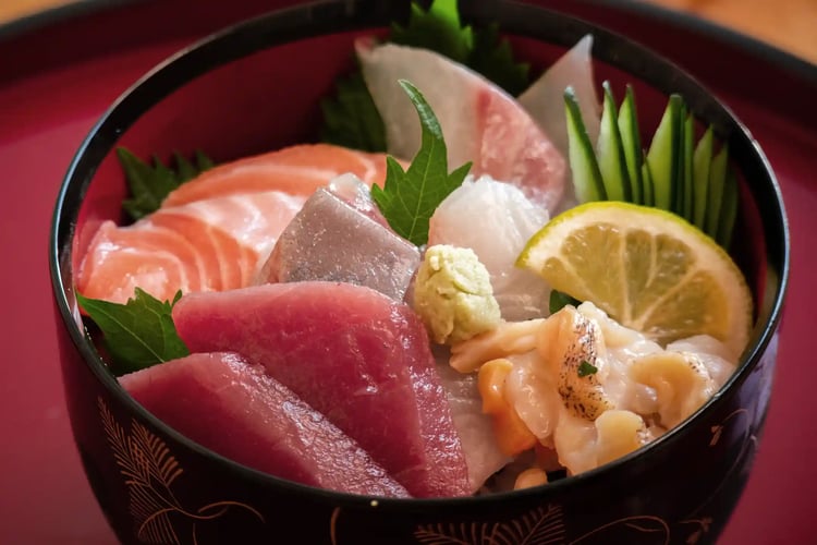 Kaisen-don (Fresh Seafood Rice Bowl)