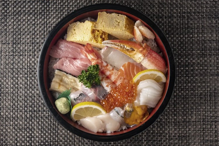 Seasonal Cup Sushi (Sushi in a Cup Reflecting the Seasons)
