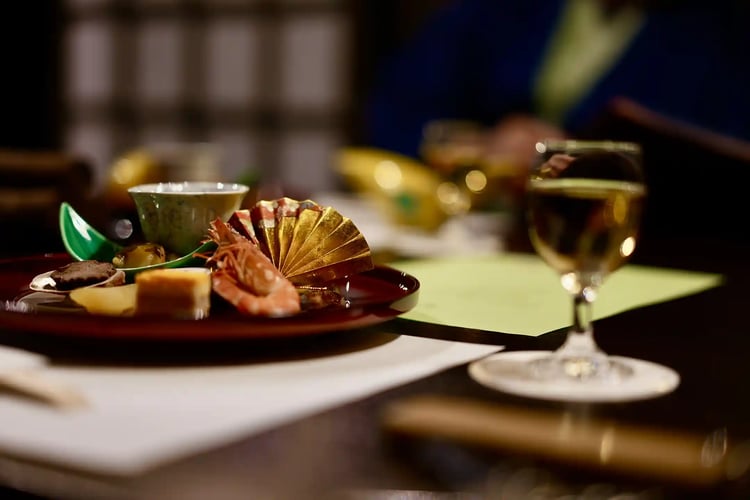 Luxurious Dining Table Setting