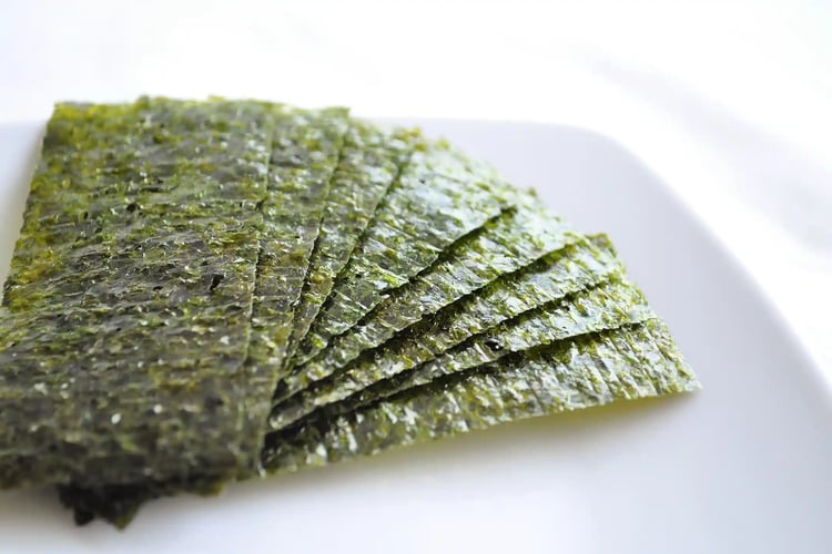 The Appearance of High-Quality Nori Seaweed (Blackness, Gloss, and Uniformity)