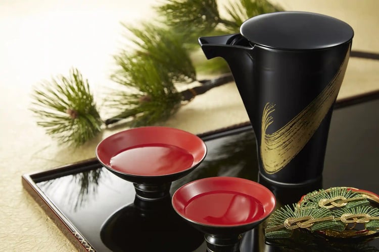 Lacquerware