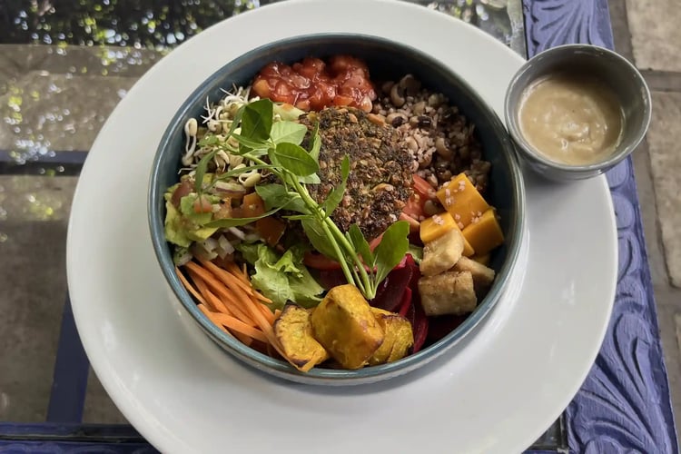 The falafel rice bowl available at Tokyo Station