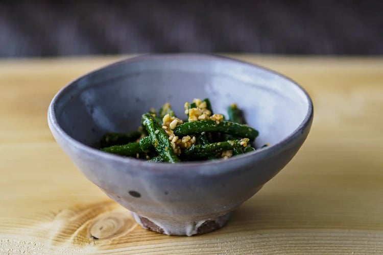 Plating Food on Kiyomizu-yaki Tableware